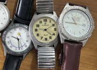 Auktion 353 / Los 2154 <br>10x div. Quartz Armbanduhren, ungeprüft