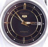 Auktion 354 / Los 2040 <br>HAU, Seiko 5, Automatic, Werk läuft, D-33mm, Edelstahl, guter Zustand