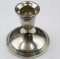 Auktion 354 / Los 11006 <br>Leuchter, Sterling, gefüllter Stand. ca. 154gr., H-7,5cm