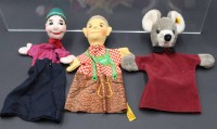 Auktion 354 / Los 12015 <br>3x div. Handpuppen, 2x Steiff, ca. H-32c,