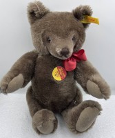 Auktion 354 / Los 12033 <br>brauner Steiff-Teddy, komplett und neuwertig, H-30 cm