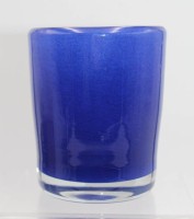 Auktion 354 / Los 10017 <br>Kunstglas-Vase, blau/klar, ca. H-14cm D-11,8cm