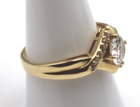 Auktion 355 / Los 1066 <br>Ring, Gold um 14ct (gepr.), klare Steine, 4,5gr., RG 60