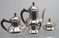 Auktion 355 / Los 11006 <br>Kaffee-Teekern, Niederlande, Sterling, zus. 1160gr., div. Druckstellen, 1x Holzgriff defekt, Kaffeekanne H-21,5cm