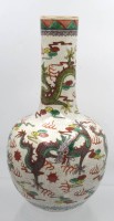 Auktion 355<br>Keulenvase, wohl China, Drachenbemalung, Boden mit Loch, ungemarkt, ca. H-33cm