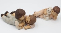 Auktion 355 / Los 9036 <br>2x Goebel-Figuren, Nina &amp; Marco, ca. H-7cm