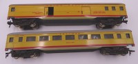 Auktion 355 / Los 12037 <br>2x Fleischmann Wagen, Pullman, Personen- und Paketwagen, Metall, gelb