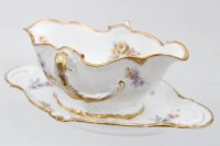 Auktion 356 / Los 8001 <br>Sauciere, frühes Rosenthal Sanssouci, Goldzier und aufwendige Blumenbemalung, um 1900, leider 1x an Henkel geklebt, ca. H-9,3cm B-26cm