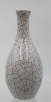 Auktion 356 / Los 9009 <br>FRIDEGART GLATZLE  Entwurf, Vase um 1960, Karlsruher Majolika, Craquelee-Dekor, H-16,5 cm