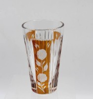 Auktion 356 / Los 10002 <br>hoher Becher/Vase, Kristall, floraler Schliff, überfangen, H-15cm