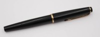 Auktion 356 / Los 16012 <br>Vintage-Montblanc-Kolbenfüller, No. 32, 585er Goldfeder, Gebruchsspuren