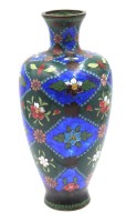 Auktion 356 / Los 15531 <br>Vase, China Cloisonne, bestossen, H-15 cm