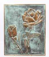 Auktion 356 / Los 15155 <br>Bronze-Relöiefplatte, Rosen, grüne Patina, sign. Tzigane, 25,2 x 20,3cm