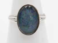 Auktion 357 / Los 1032 <br>Opal-Ring, Silber (gepr.), offene Schiene, 3,5gr.