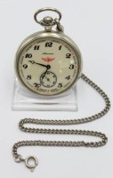 Auktion 357 / Los 2010 <br>russische Taschenuhr, Werk läuft, verso Eisenbahnrelief, D-5cm