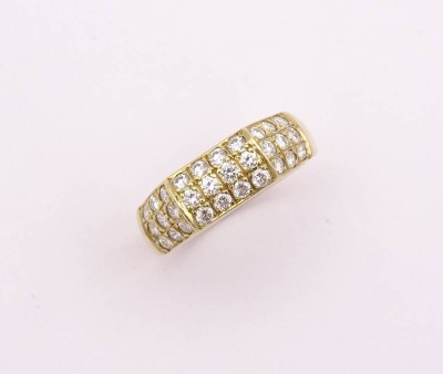 Auktion 352<br>Brillant Goldring 0.750 mit 30 Brillanten zus.ca. 0,60ct., 3,5g., RG 52 [1]