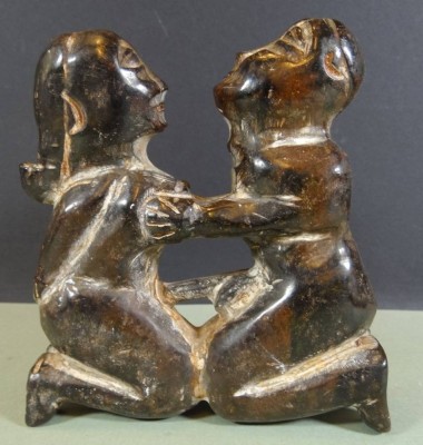 Auktion 344<br>Innuit-Steinschnitzerei, Erotika, junges Paar, H-12 cm, B-10 cm [1]