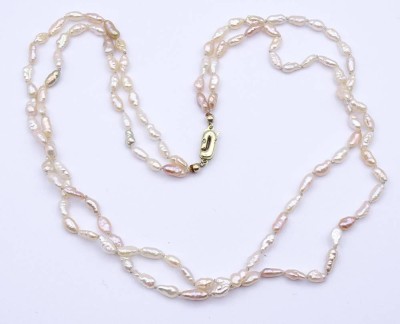 Auktion 344<br>Süßwasser Perlen Halskette mit einer 585er GG Schließe, L. 48cm [1]