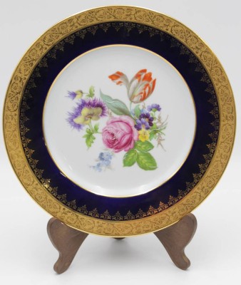 Auktion <br>Zierteller, Limoges, florale Bemalung, Gold und Kobaltdekor, D-24,6cm [1]