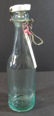 Auktion <br>kl. Flasche 