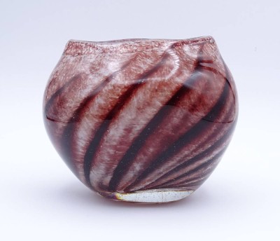 Auktion <br>braune Glasvase, wohl Murano, H. 9,0cm, 10x8cm [1]