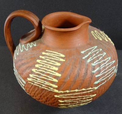 Auktion <br>Kunstkeramik-Krug bzw. Vase, Handarbeit, H-17 cm [1]