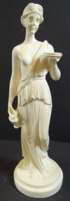 Auktion <br>griechische Figur, unleserl. signiert, Kunstmasse, H-24 cm [1]