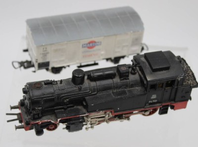 Auktion <br>Märklin-Dampflok sowie 1x Werbewaggon, H0, bespielte Erhaltungen, Funktion nicht geprüft [1]