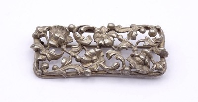 Auktion <br>Brosche, florale Darstellung, Silber geprüft,  52x21mm, 11,9g., [1]