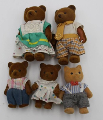 Auktion <br>Teddy-Familie, 5tlg., wohl 80er Jahre, ca. H-11,5cm. [1]