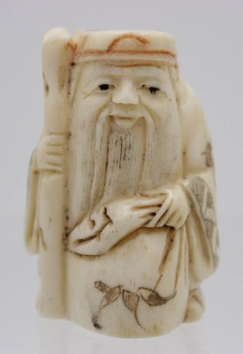 Auktion <br>wohl Netsuke, Gehlehrter, China/Japan, sígniert, H-5cm [1]