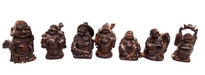 Auktion <br>kleine Figurengruppe von 7 Buddhas aus Holz teilweise leicht  bestoßen [1]