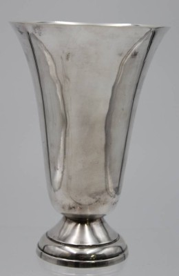 Auktion <br>Kratervase, 10lötiges Silber (625er), 19. Jhd., ca. 203gr., H-16,6cm. [1]