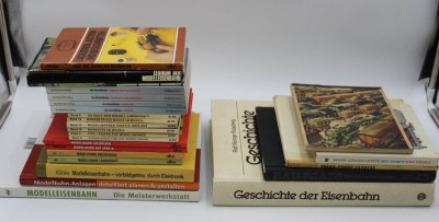 Auktion <br>24x div. Literatur, über Modeleisenbahnen und Eisenbahn [1]