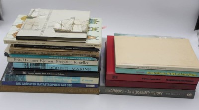 Auktion <br>16x div. Literatur über Marine u. Flugzeuge [1]