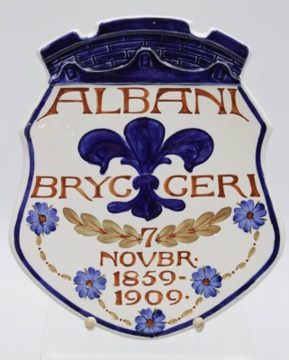 Auktion <br>Wand-Plakette, Albani Bryggeri 1859-1909, Copenhagen, Aluminia, 1x Altriss, 23 x 20cm. [1]