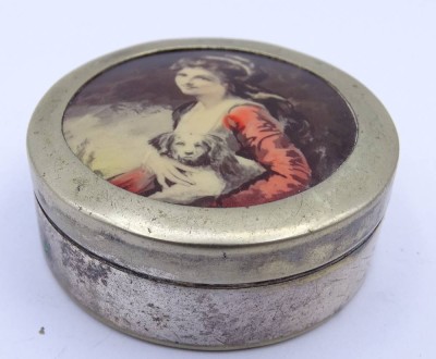 Auktion <br>kleine Pillendose aus Metall mit Frauenportrait im Deckel Ø4,3cm [1]