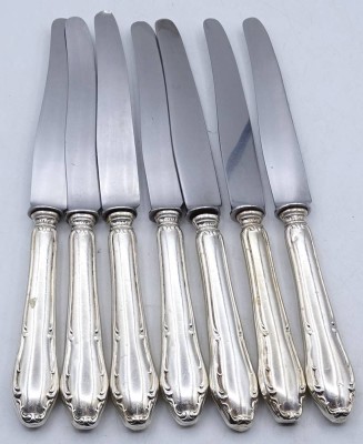 Auktion <br>7x Menue-Messer, Silbergriffe-800-, gut erhalten, L-21 cm, Ziermonogramm S [1]