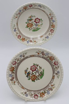 Auktion <br>tiefer und flacher Teller, Villeroy & Boch Mettlach, Nankin, flacher Teller D-26cm. [1]