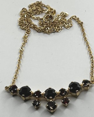 Auktion 349<br>Granat Collier, Normgold,sog.Viertelgold 250/1000, Neuware aus Juweliersauflösung, L-ca. 40 cm3,,4 gr [1]