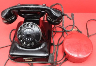 Auktion 345<br>altes Telefon mit Wählscheibe, funktionstüchtig mit langen Kabel, W48, 1963, gut erhalten [1]