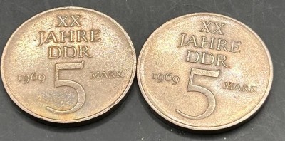 Auktion 345<br>2x 5 Mark-20 Jahre DDR 1969, vergoldet [1]