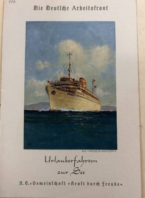 Auktion 345<br>Tagesordnung und Speisekarte des KdF Dampfers Wilhelm Gustloff, 7.Reise, 11.Juli 1938 (am 30.Jan. 1945 von sowjet. U-Boot versenkt) gut erhalten [1]