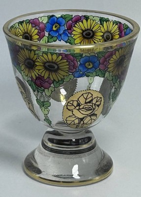 Auktion 345<br>gr. schwerer Pokal mit Blumendekor, H-14 cm, D-12,5 cm [1]