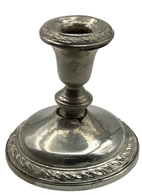 Auktion 351<br>Kerzenhalter, Sterling-925- Silber, gefüllt, repariert, aber fest, H-10 cm [1]