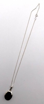 Auktion 349<br>925er Silber-Halskette mit Malachit-Anhänger, zus. ca. 4,6gr., L-40cm, Anh. 3,1cm. [1]