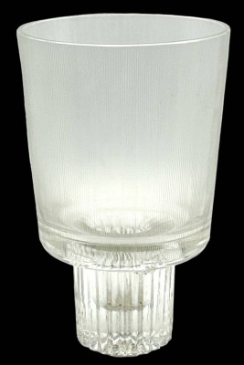 Auktion 351<br>Geriffelte Vase auf klaren Stand, H-20 cm, D-12 cm [1]