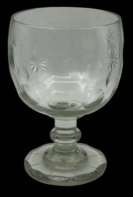 Auktion 347<br>grosses Berliner Weisse Bierglas mit Stern-und Olivenschliff, H-23 cm, D-14 cm [1]