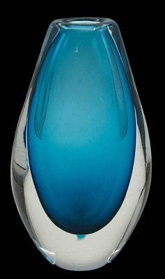 Auktion 347<br>schwere ovoide blau/klare Murano-Vase, H-19 cm [1]