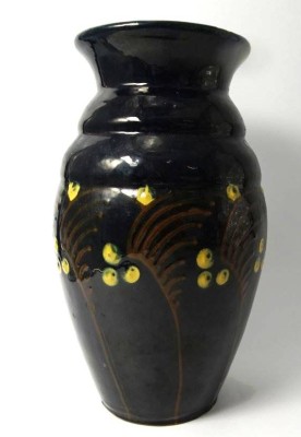 Auktion 347<br>Velter-Vordamm Post Jugendstil/Art Deco Vase mit Emaille-Malerei, getreppter Hals, H-23 cm, Rand kl. Farbabplatzer [1]